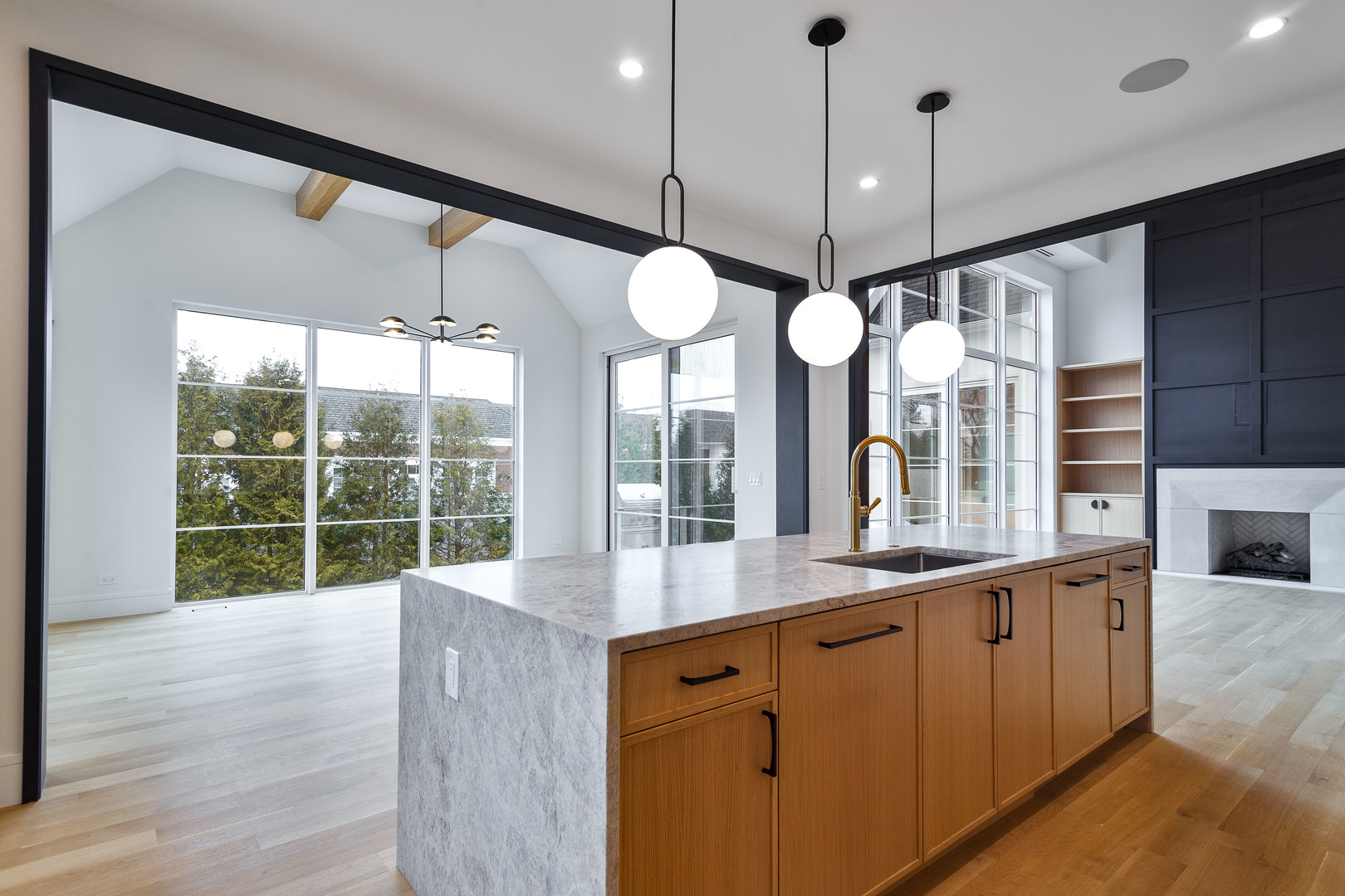 539 Kensington Court, Hinsdale, IL 60521