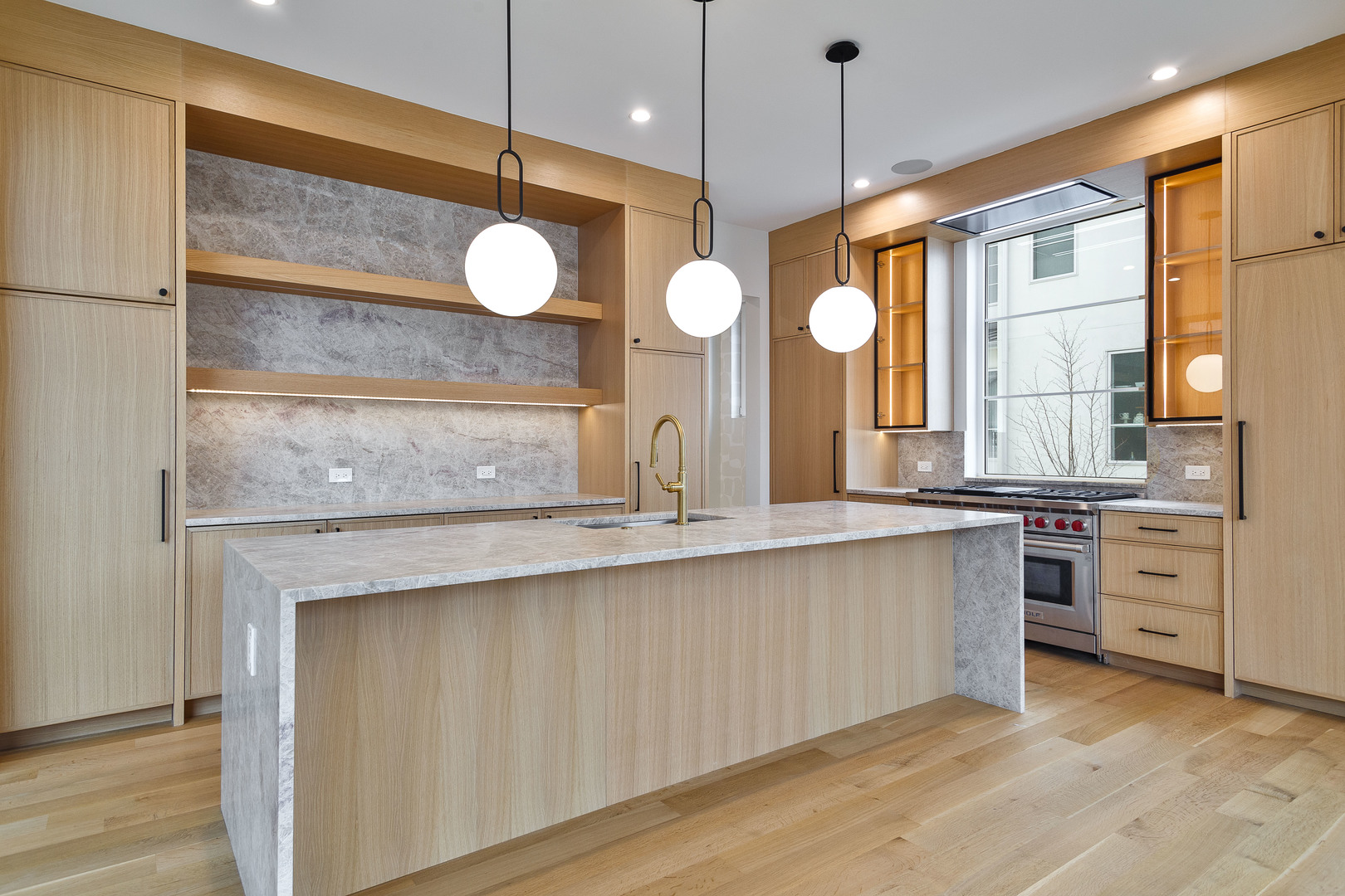 539 Kensington Court, Hinsdale, IL 60521