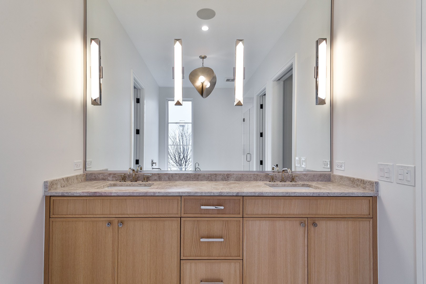 539 Kensington Court, Hinsdale, IL 60521