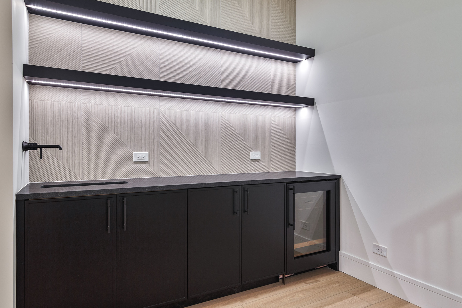 539 Kensington Court, Hinsdale, IL 60521