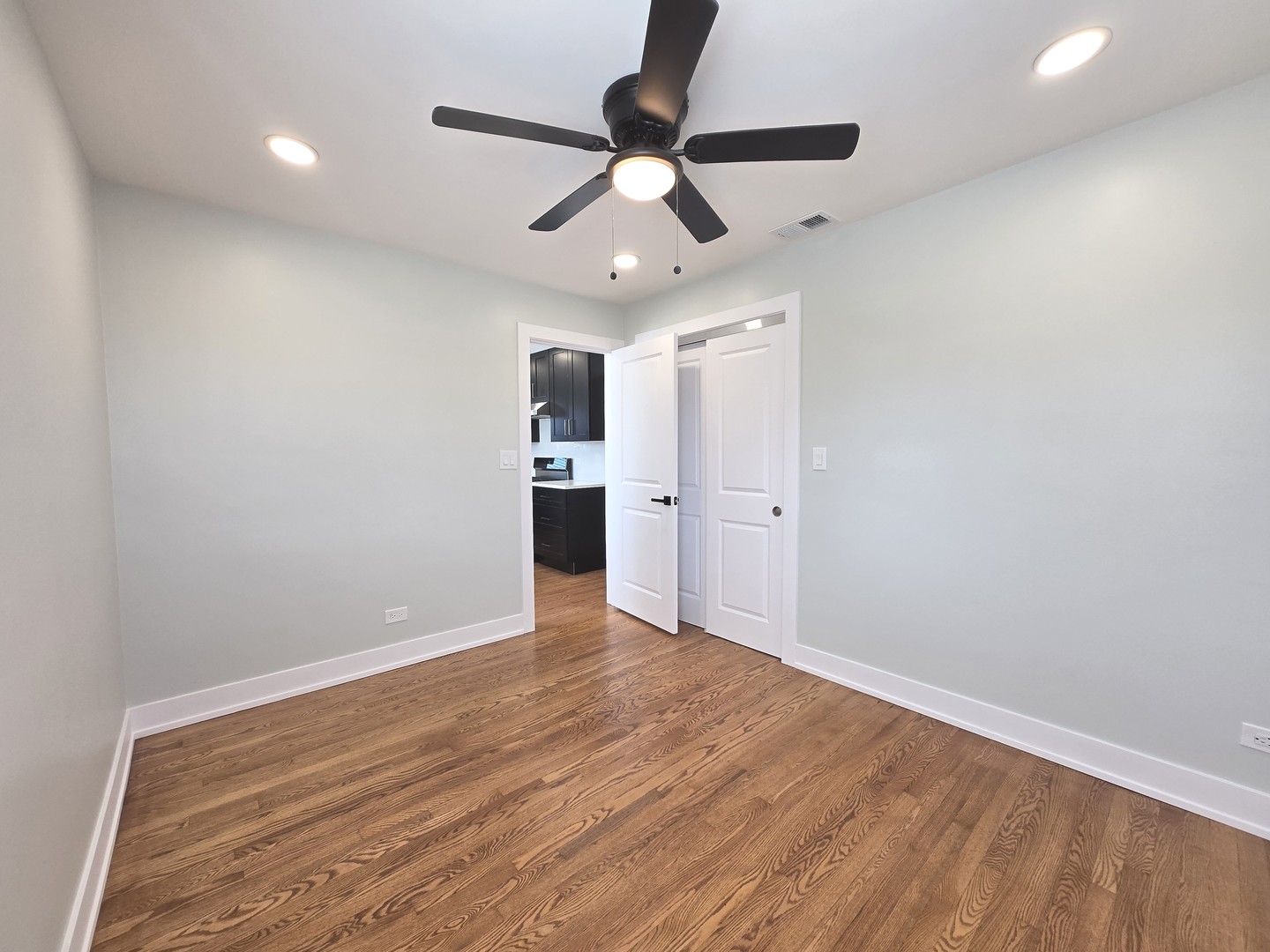 315 W PROSPECT Avenue #3, Mount Prospect, IL 60056