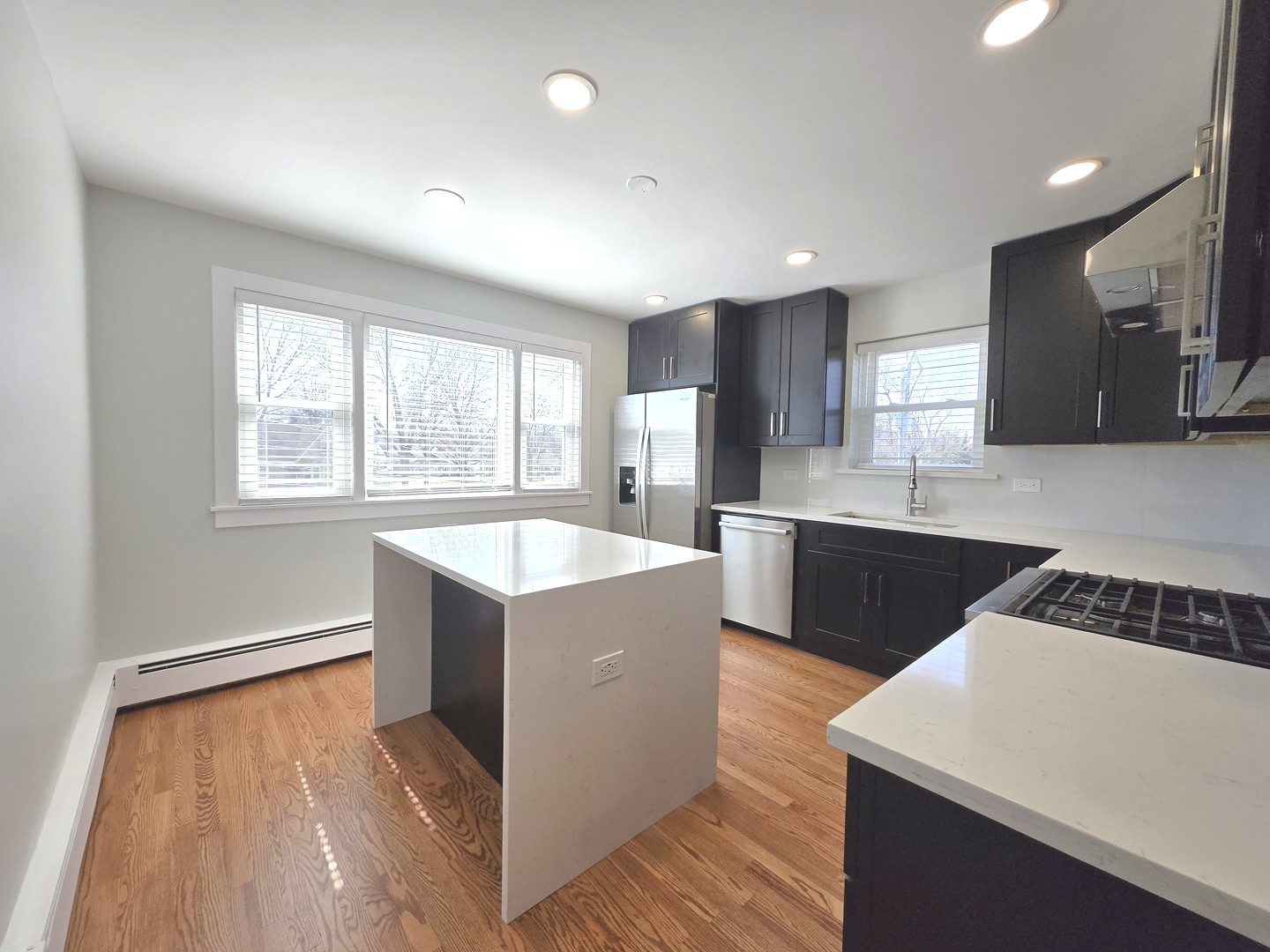 315 W PROSPECT Avenue #3, Mount Prospect, IL 60056