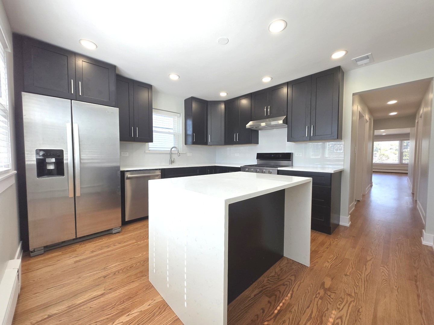 315 W PROSPECT Avenue #3, Mount Prospect, IL 60056