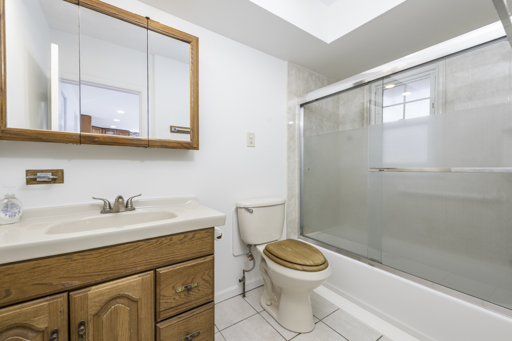 33771 N 2nd Street, Grayslake, IL 60030