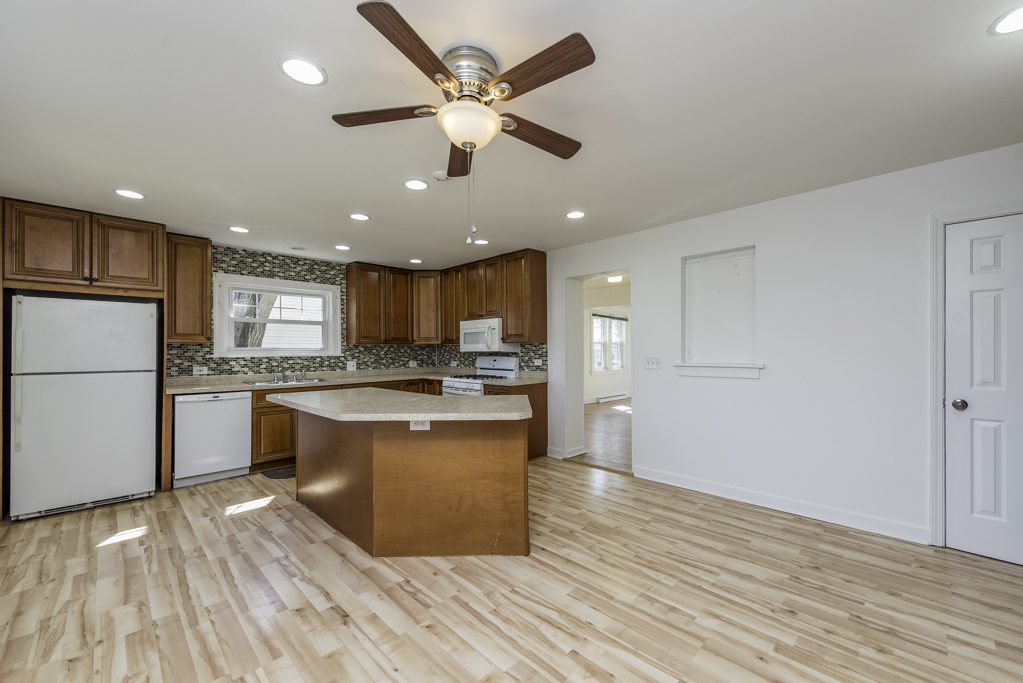 33771 N 2nd Street, Grayslake, IL 60030