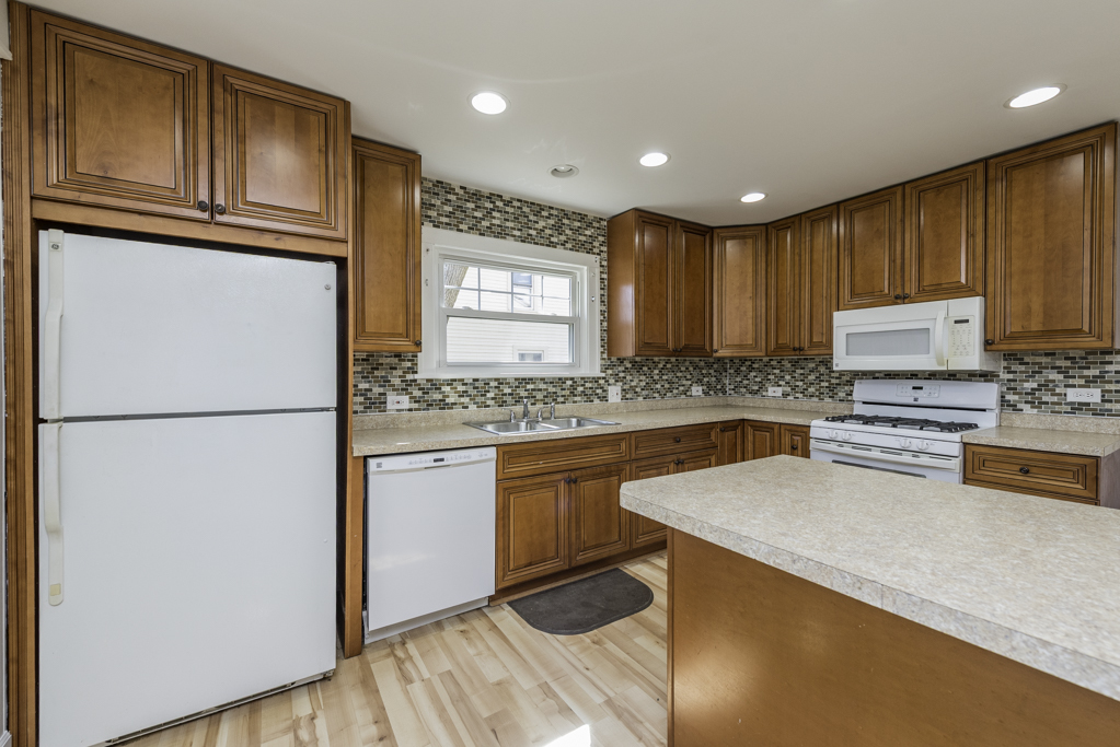 33771 N 2nd Street, Grayslake, IL 60030