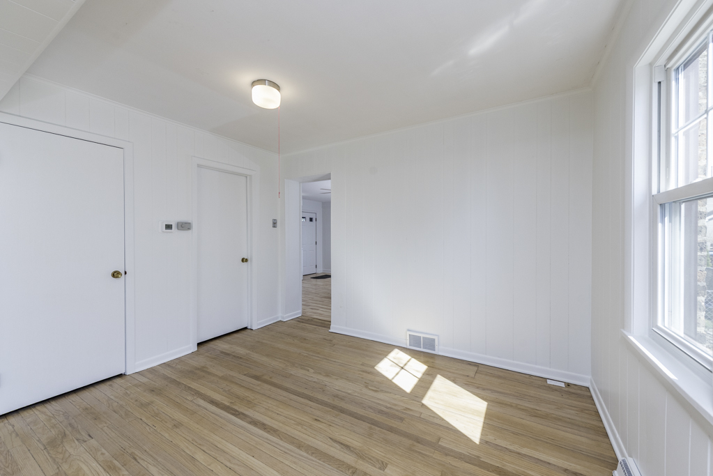 33771 N 2nd Street, Grayslake, IL 60030