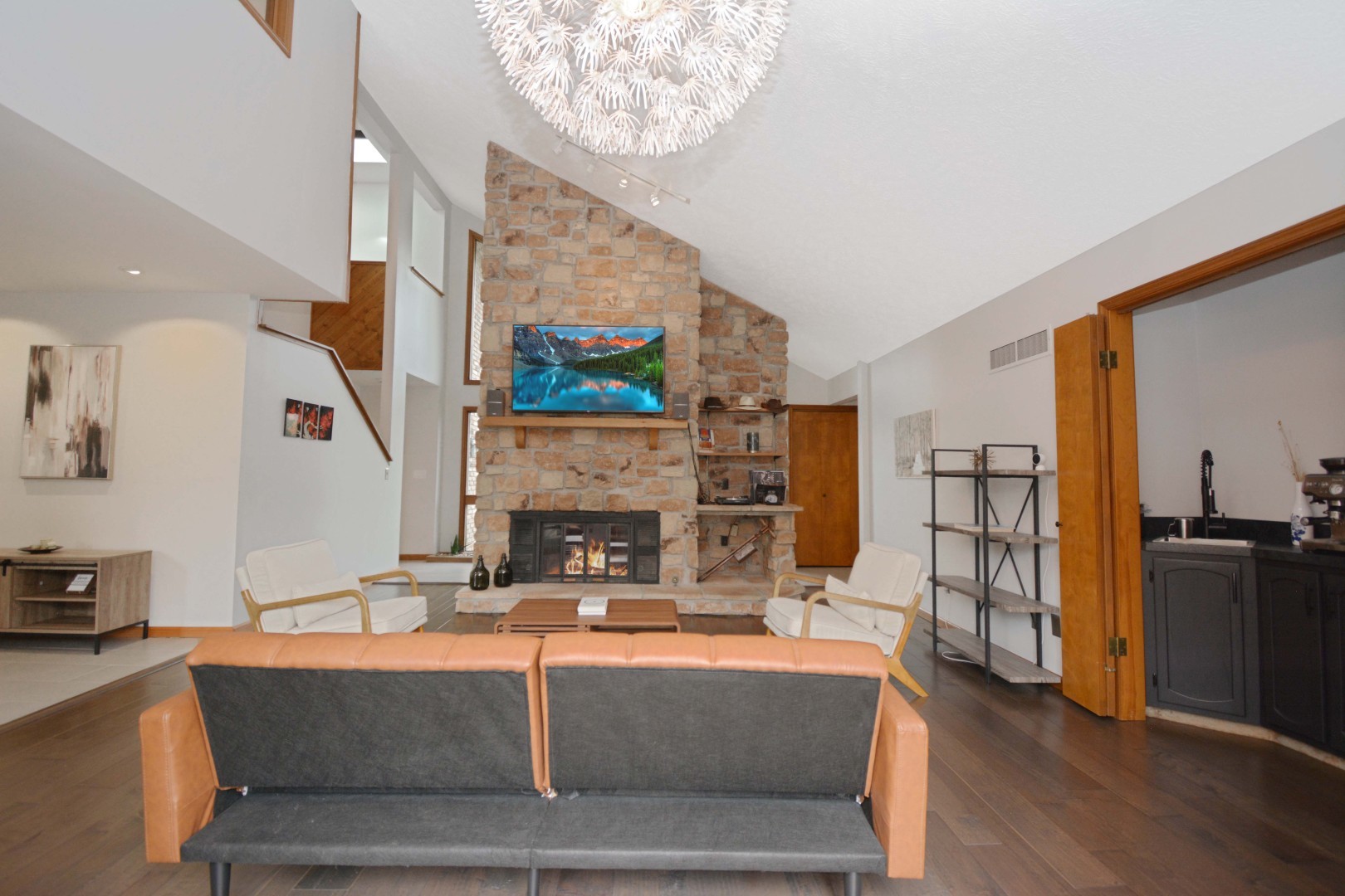 37 Pendleton Way, Bloomington, IL 61704