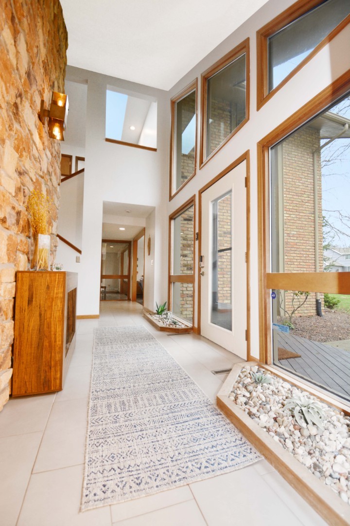 37 Pendleton Way, Bloomington, IL 61704