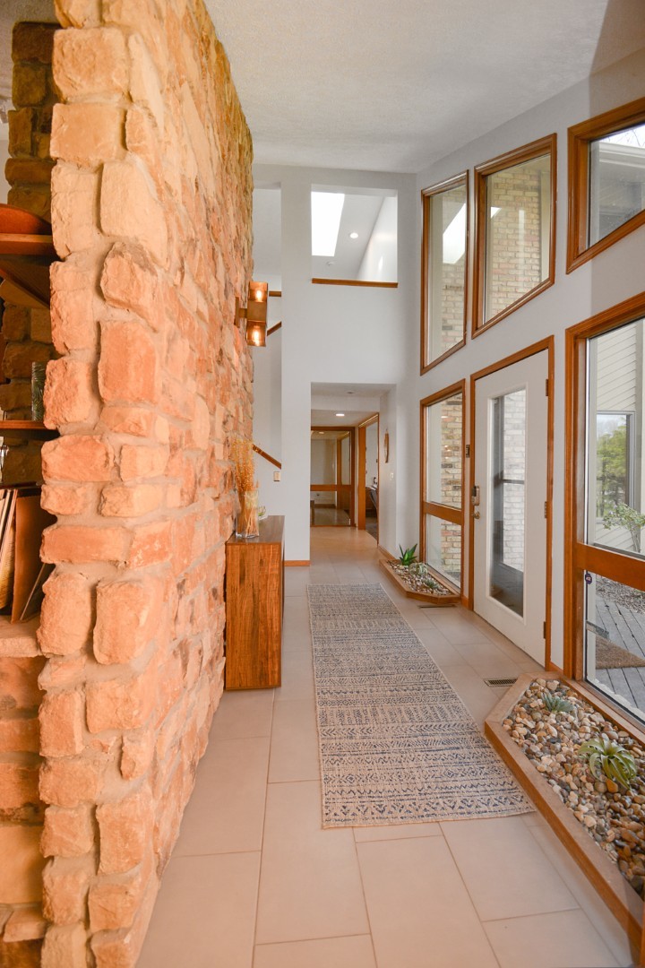 37 Pendleton Way, Bloomington, IL 61704