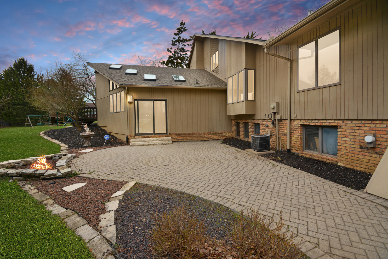 37 Pendleton Way, Bloomington, IL 61704