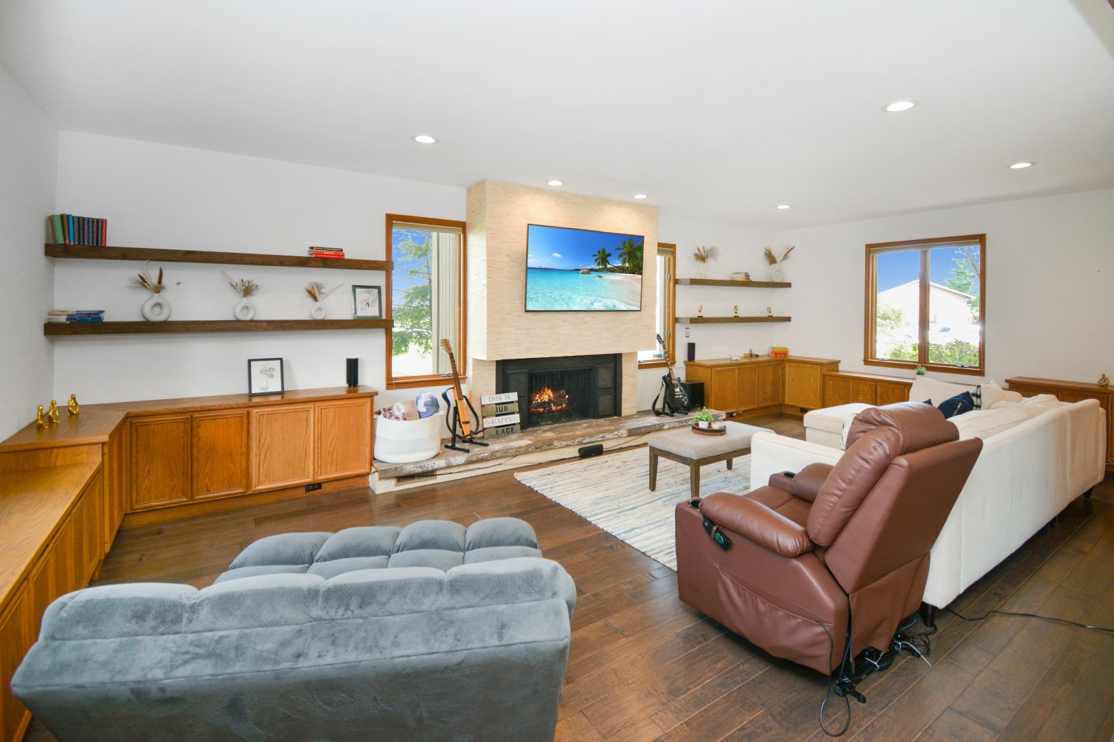 37 Pendleton Way, Bloomington, IL 61704