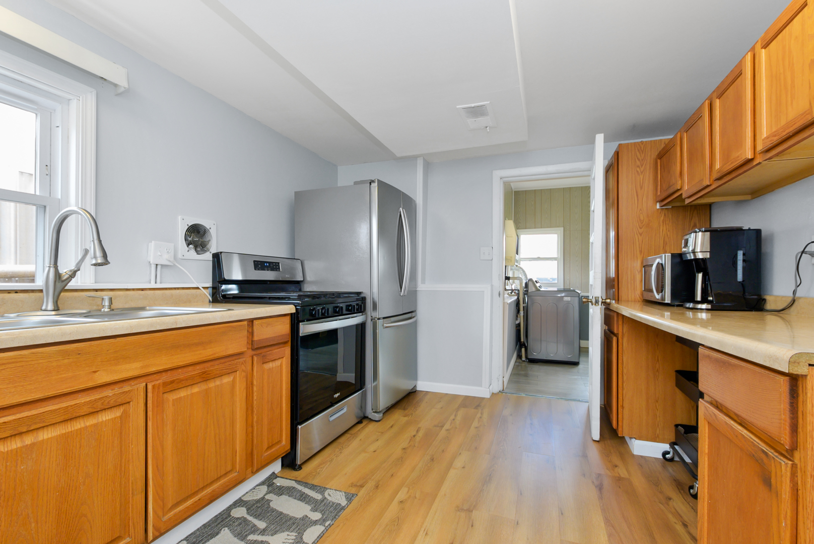 8037 Mcvicker Avenue, Burbank, IL 60459