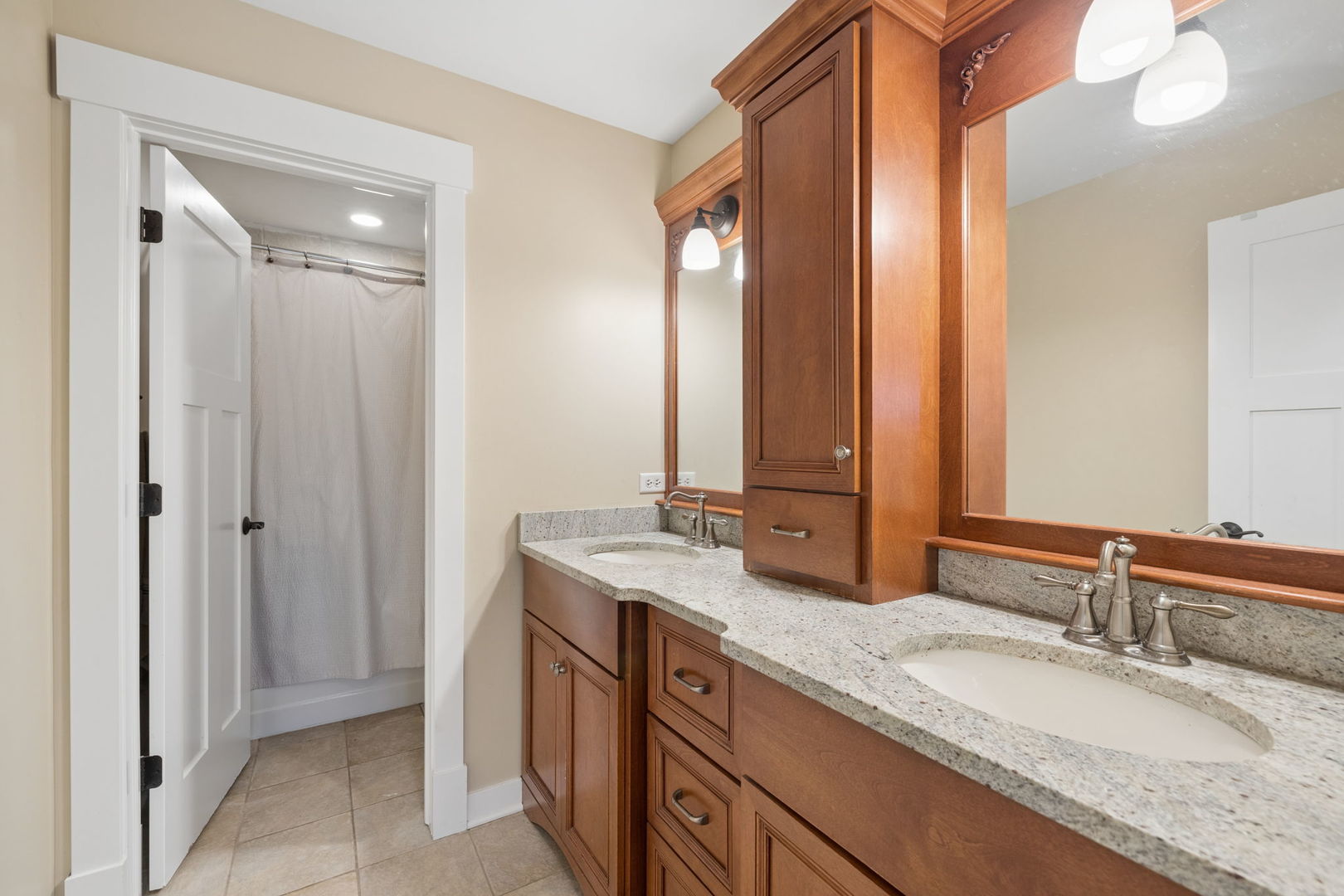 21261 Somerset Street, Shorewood, IL 60404