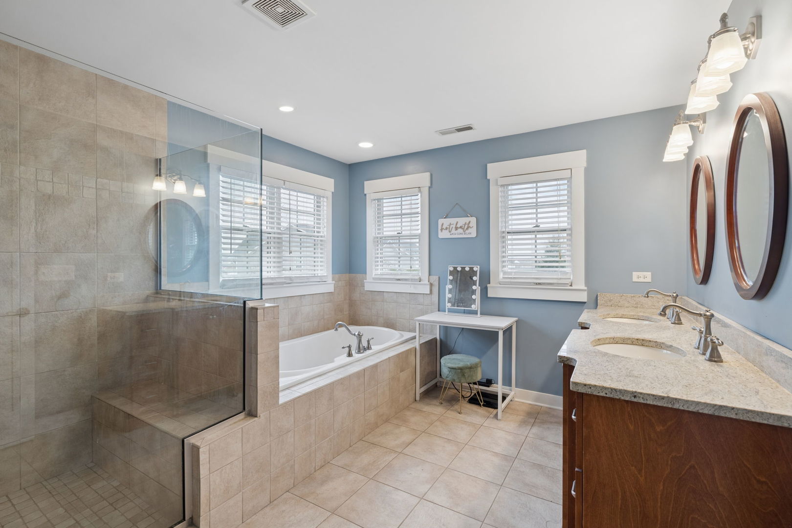 21261 Somerset Street, Shorewood, IL 60404