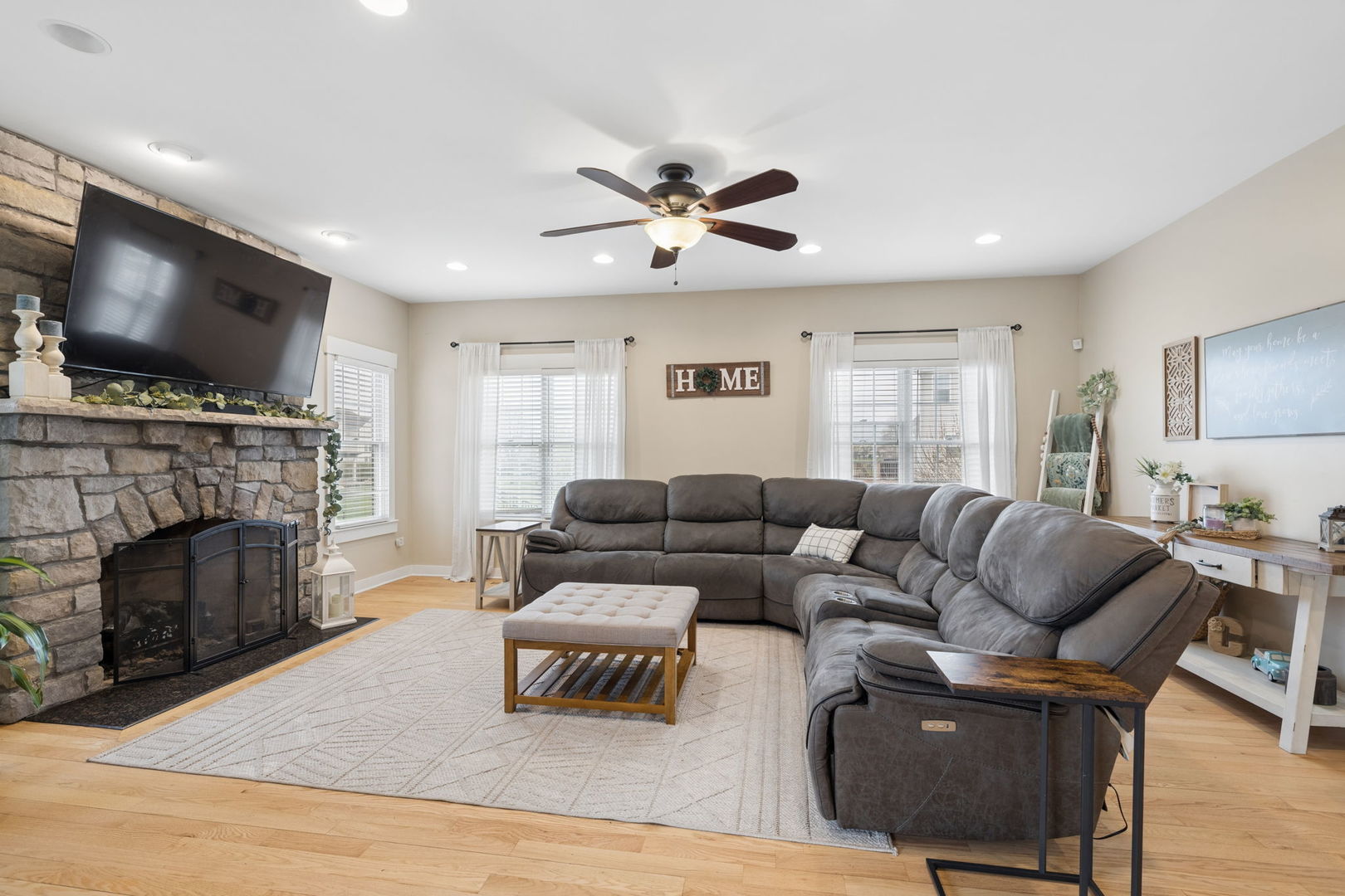 21261 Somerset Street, Shorewood, IL 60404