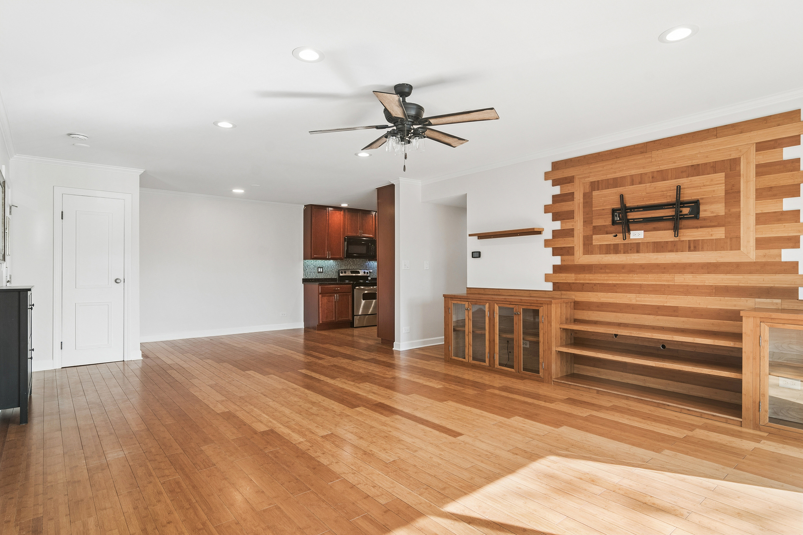 4704 Euclid Avenue #2D, Rolling Meadows, IL 60008