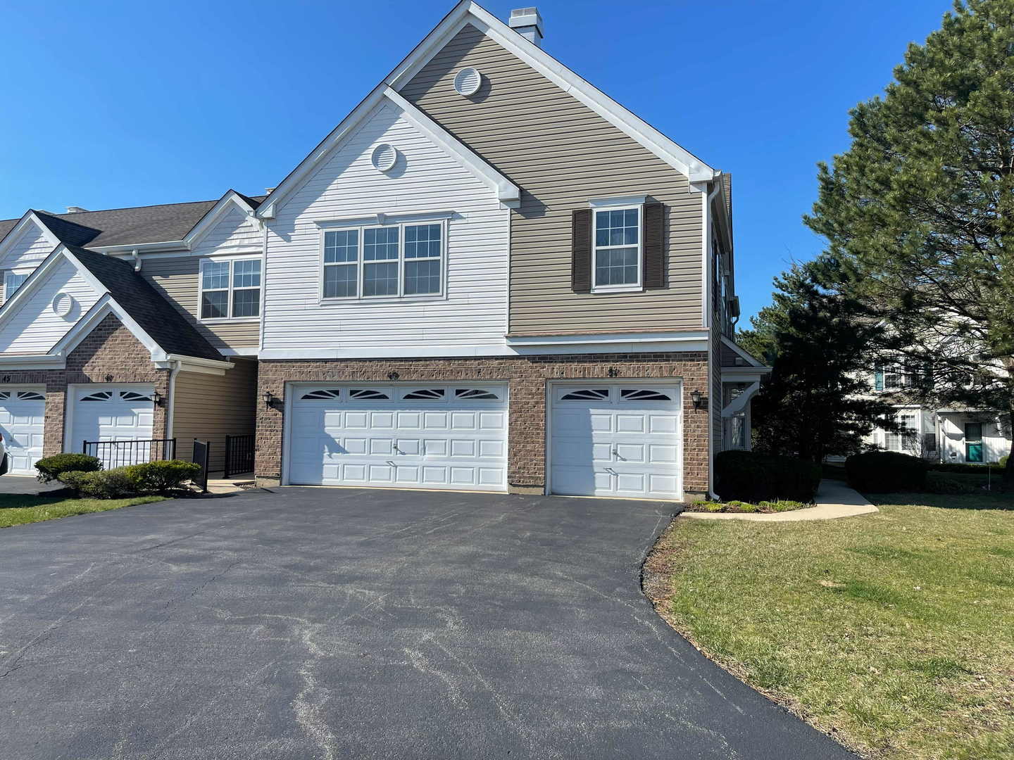 51 Arboretum Drive, Lombard, IL 60148