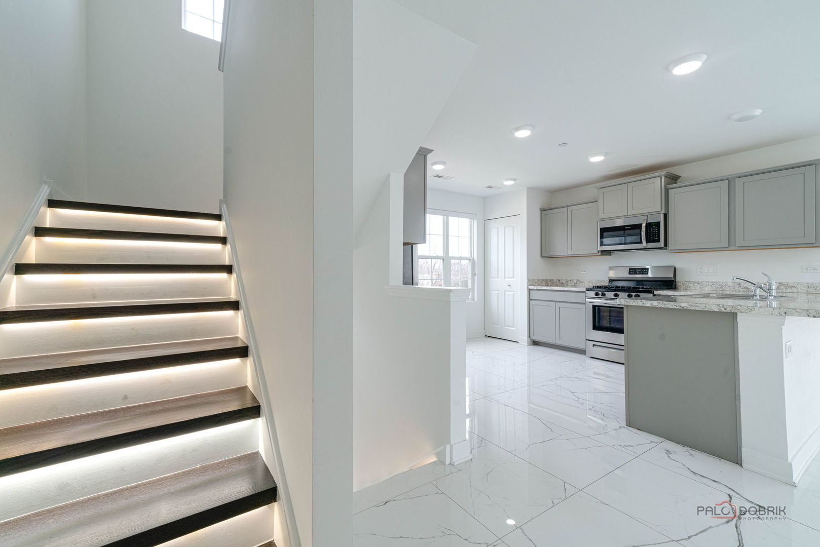 667 Hickory Street, Mundelein, IL 60060