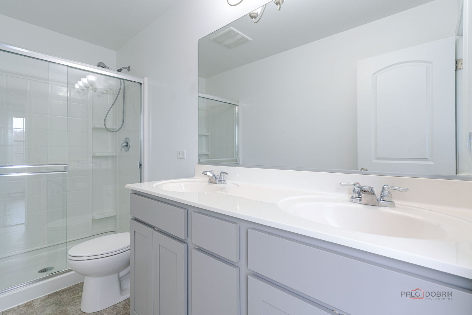 667 Hickory Street, Mundelein, IL 60060