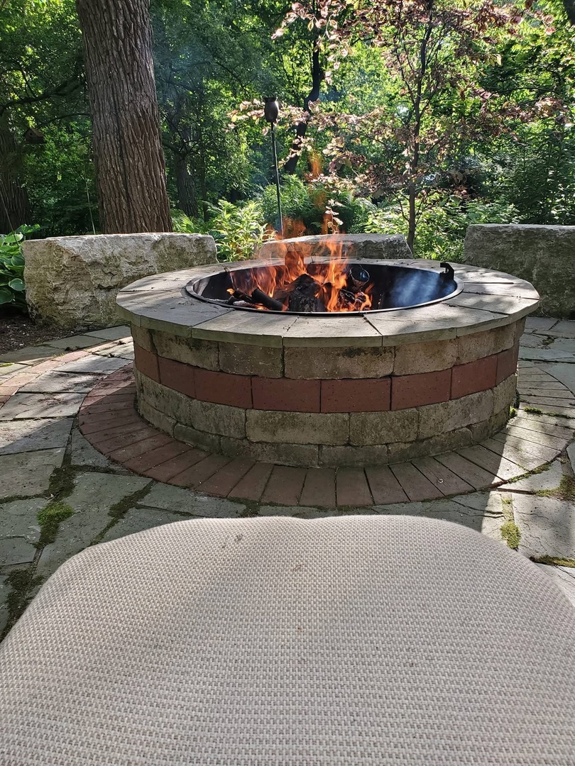 501 Glenwood Trail, Elgin, IL 60120