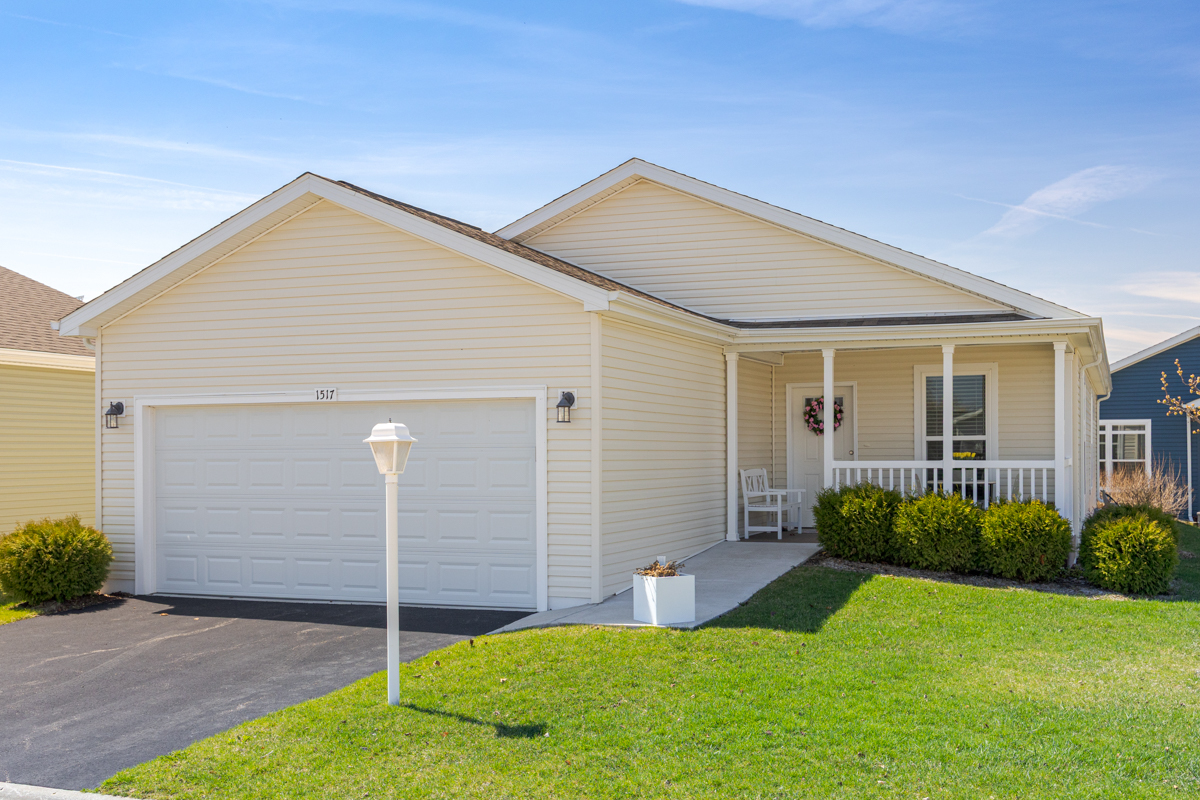 1517 Concord Court, Grayslake, IL 60030