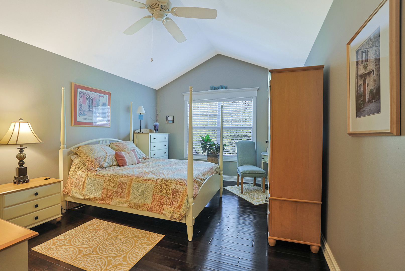 1053 Hummingbird Way, Bartlett, IL 60103