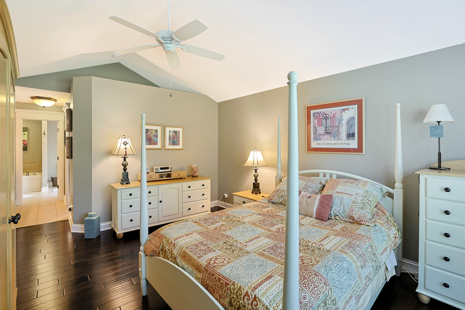 1053 Hummingbird Way, Bartlett, IL 60103