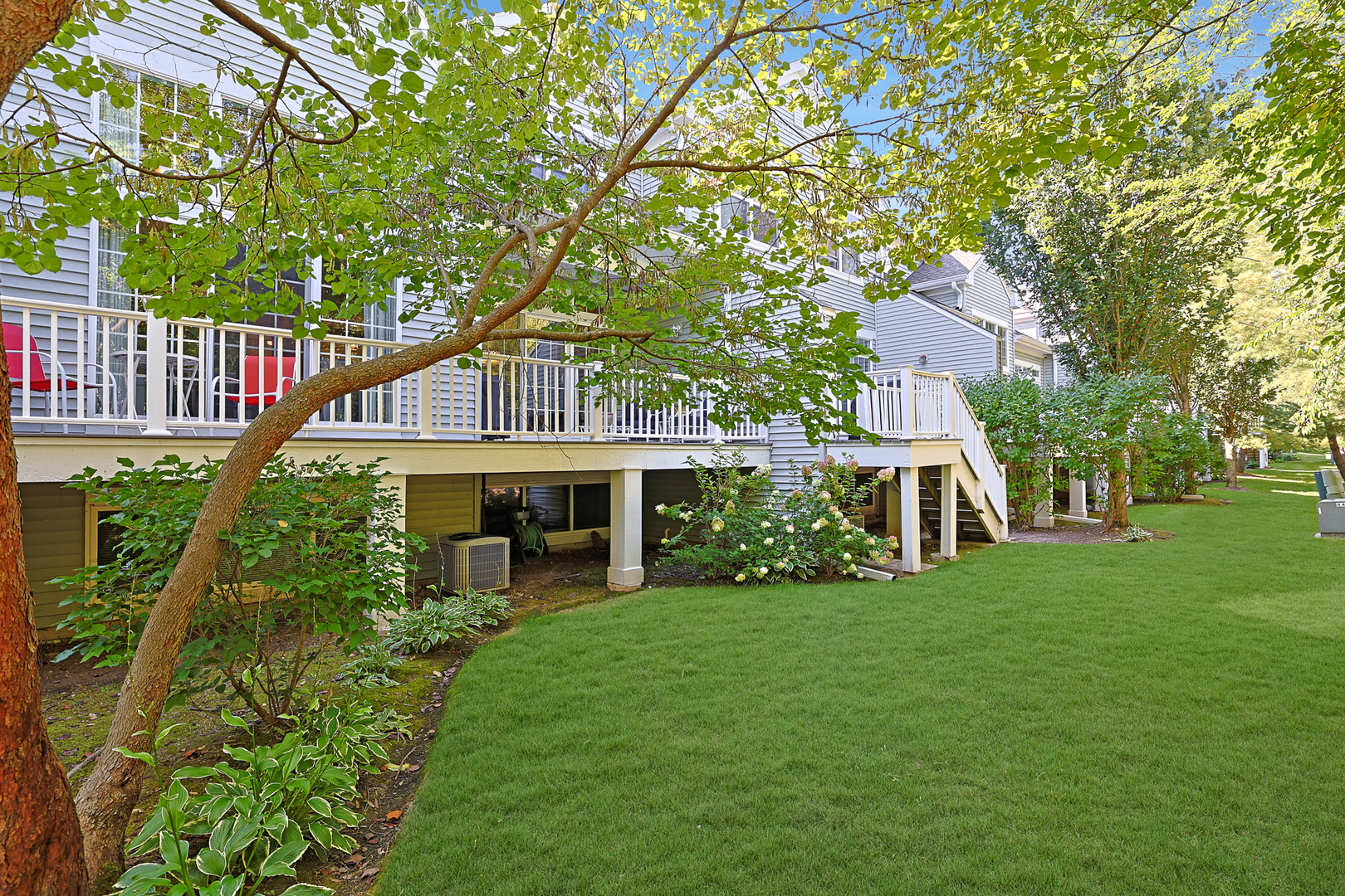 1053 Hummingbird Way, Bartlett, IL 60103