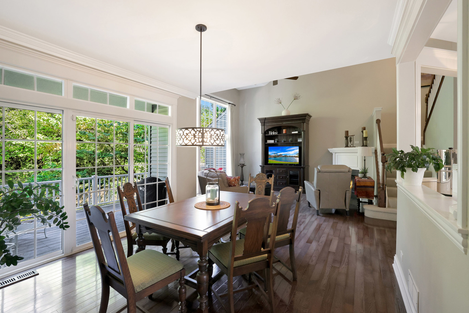 1053 Hummingbird Way, Bartlett, IL 60103