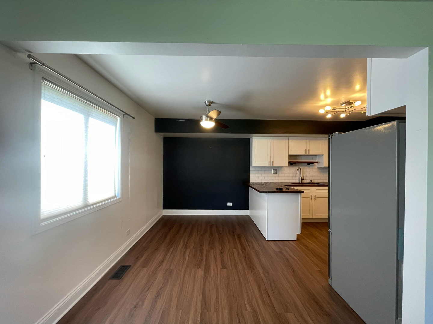 211 E Oneida Avenue #G, Bartlett, IL 60103