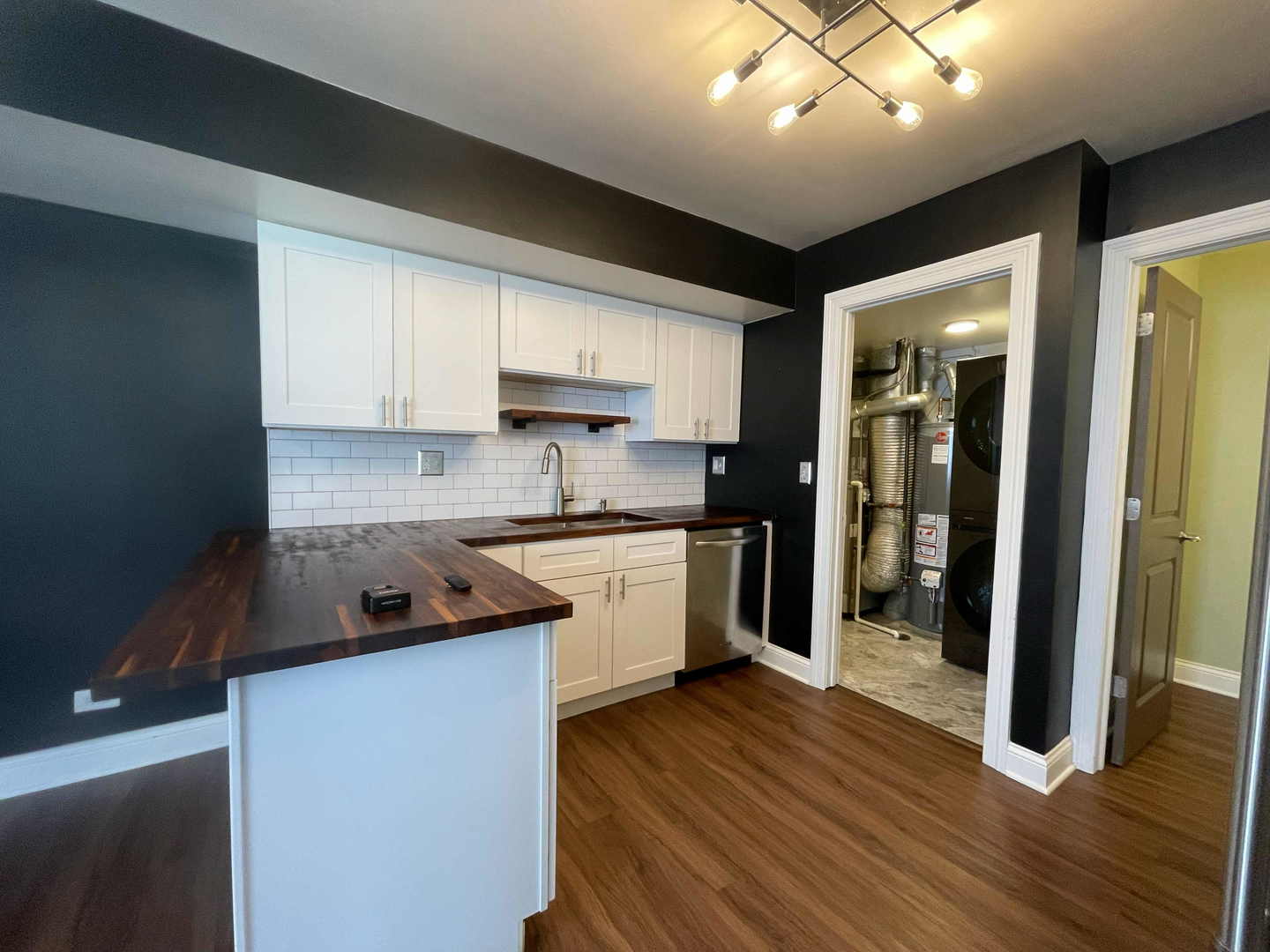 211 E Oneida Avenue #G, Bartlett, IL 60103