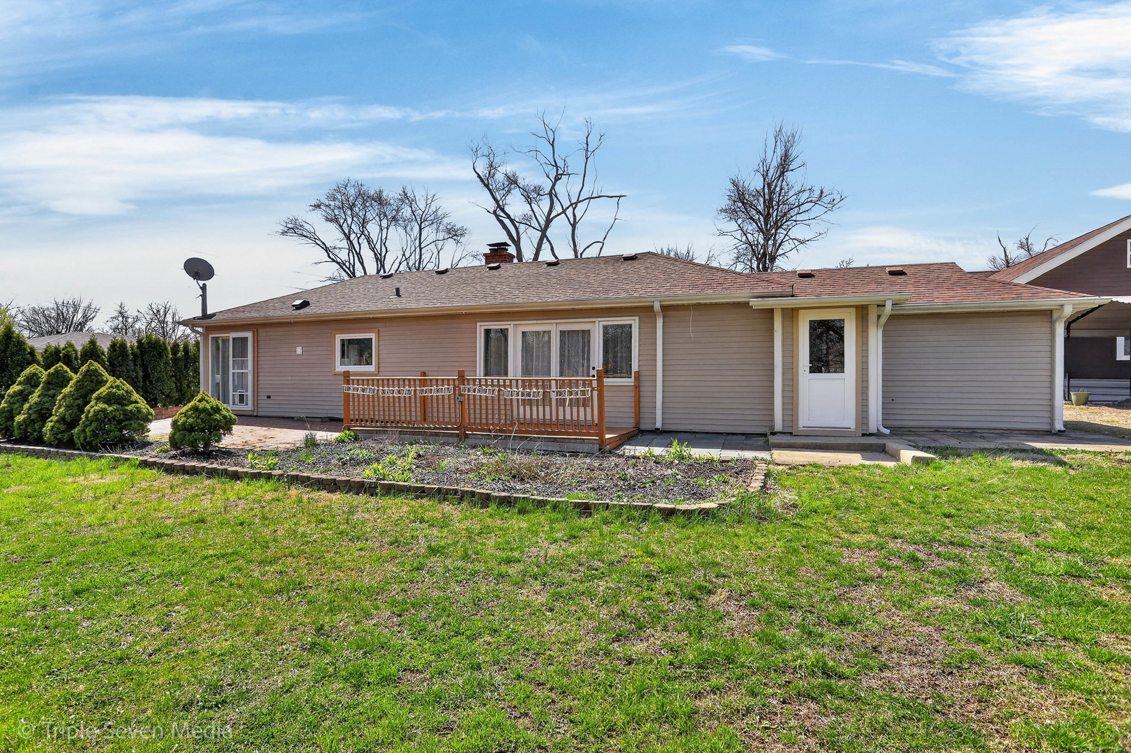 132 Harvey Avenue, Wood Dale, IL 60191