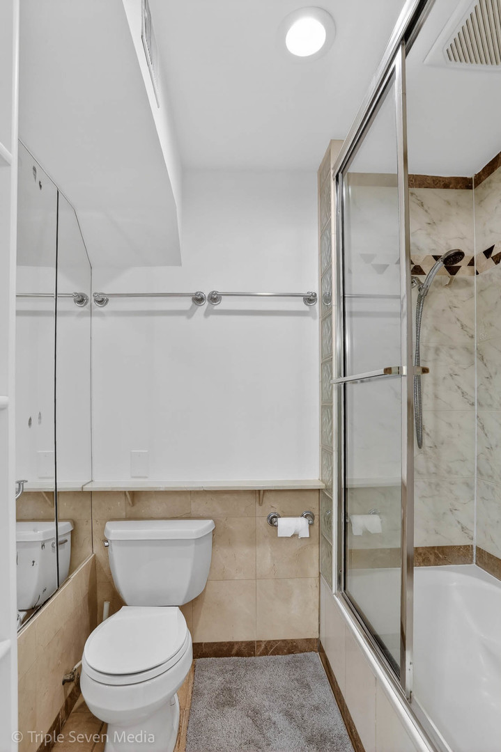 132 Harvey Avenue, Wood Dale, IL 60191