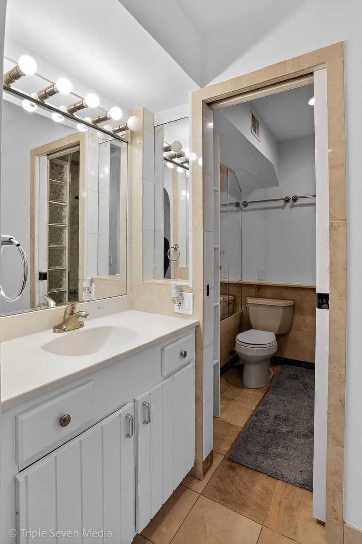 132 Harvey Avenue, Wood Dale, IL 60191