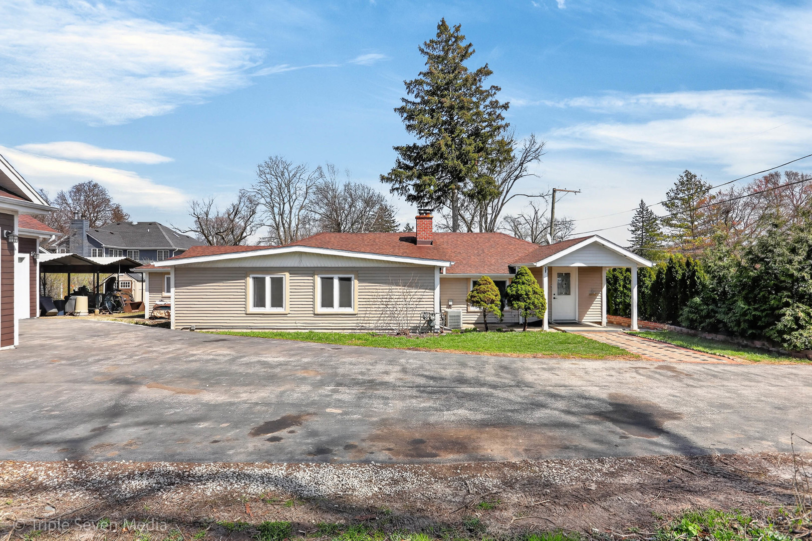 132 Harvey Avenue, Wood Dale, IL 60191