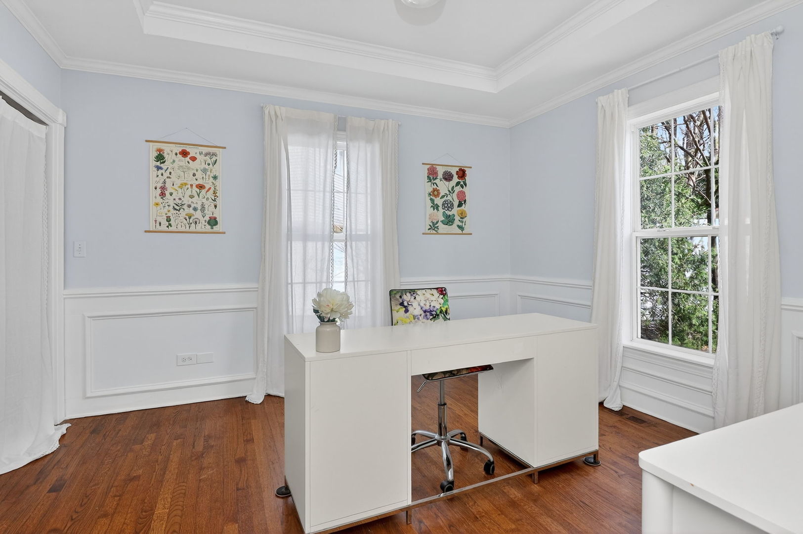 1614 Sawyer Avenue, Glen Ellyn, IL 60137