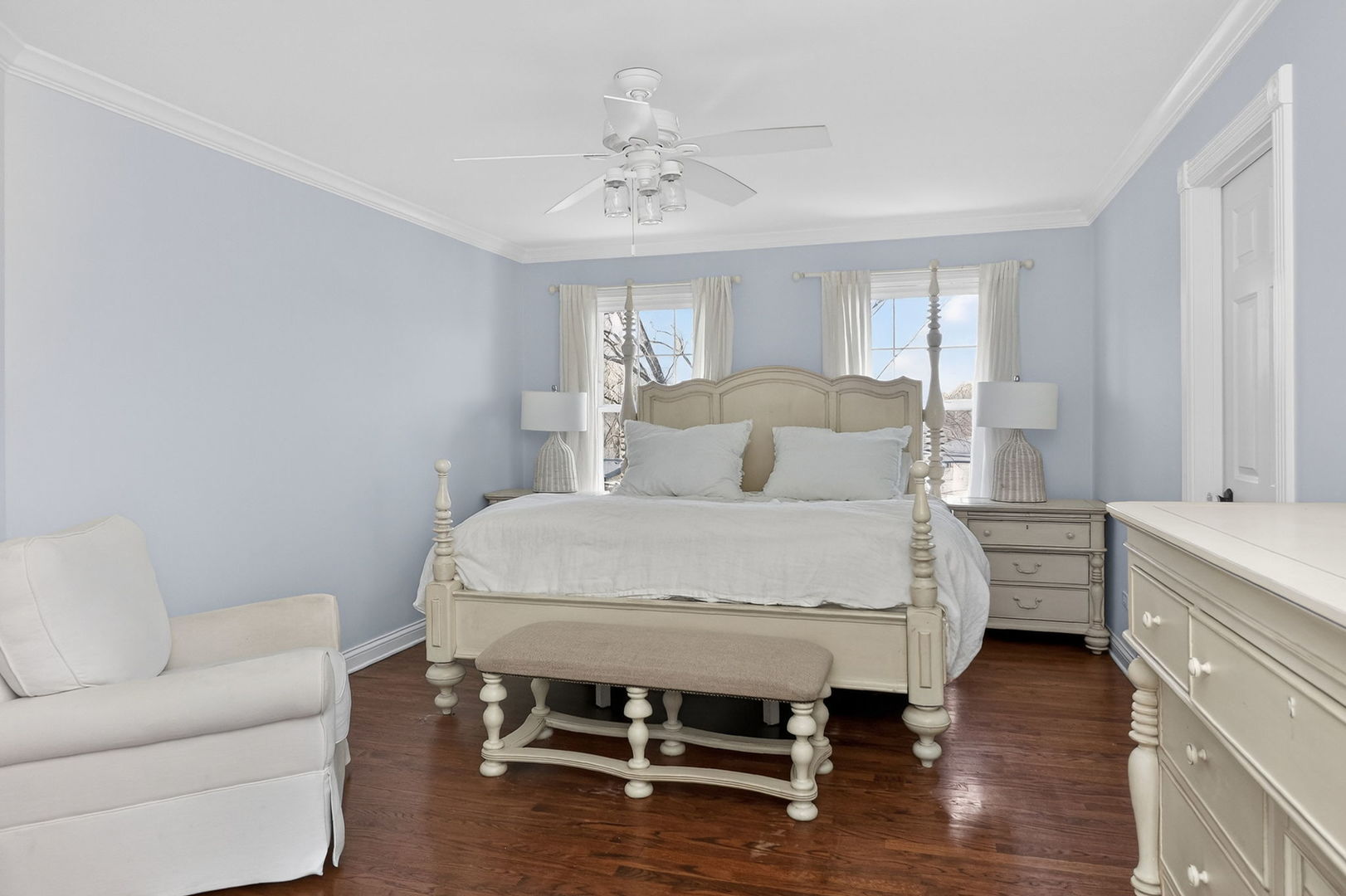 1614 Sawyer Avenue, Glen Ellyn, IL 60137