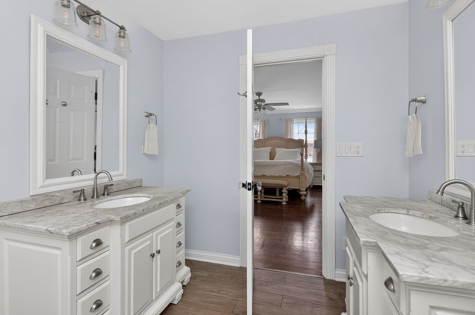 1614 Sawyer Avenue, Glen Ellyn, IL 60137