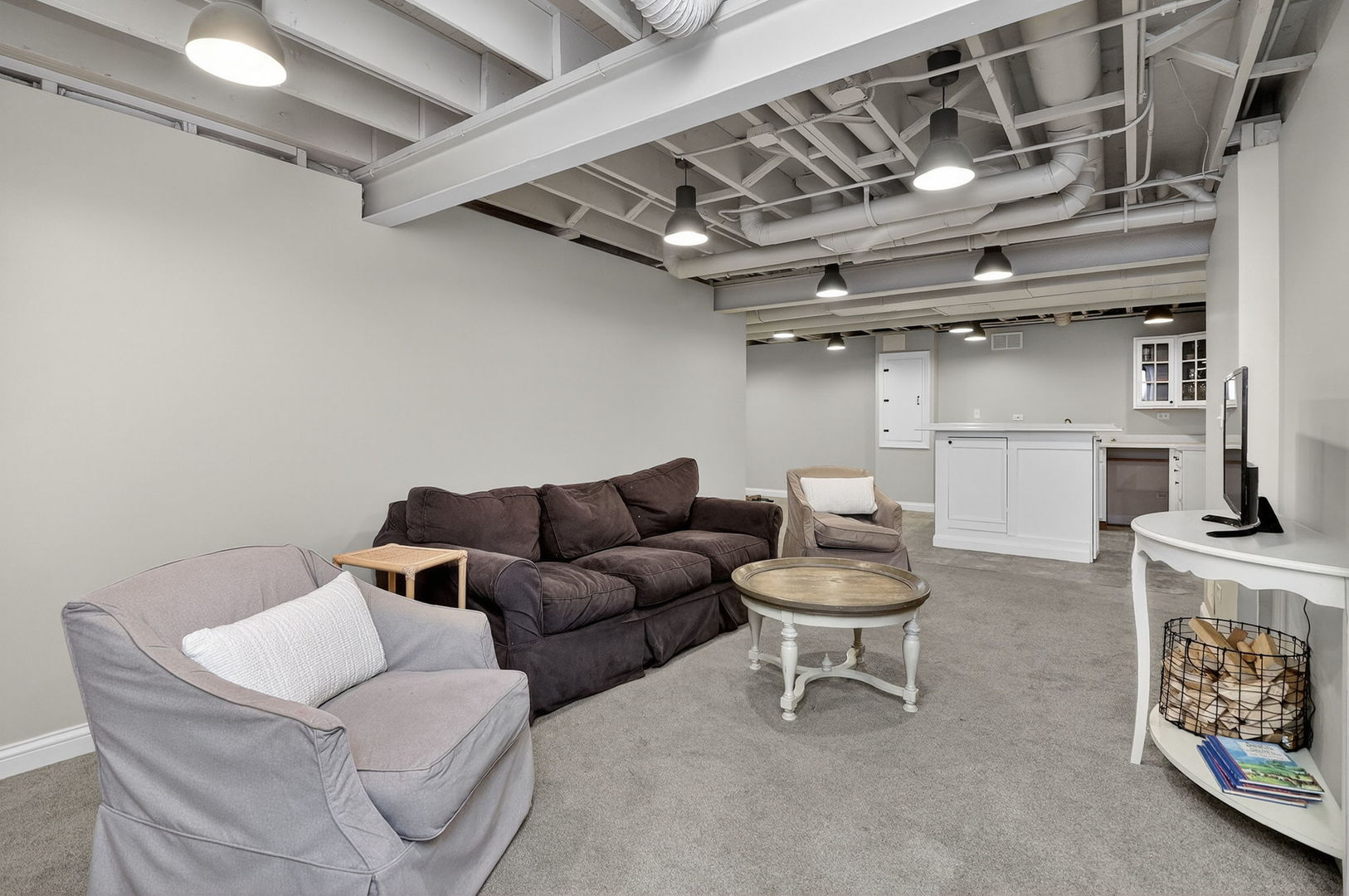 1614 Sawyer Avenue, Glen Ellyn, IL 60137