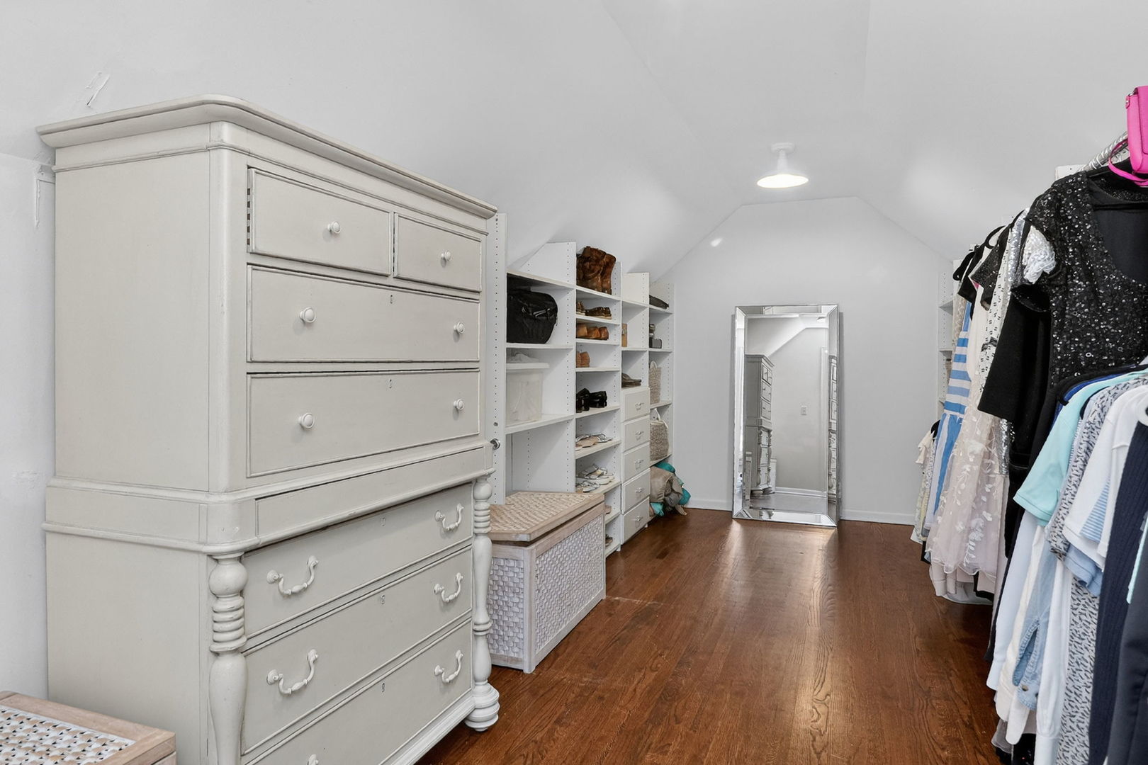 1614 Sawyer Avenue, Glen Ellyn, IL 60137