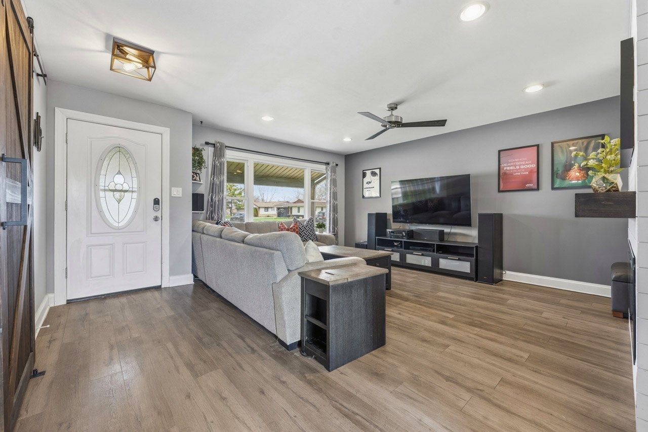 441 Walnut Lane, Elk Grove Village, IL 60007