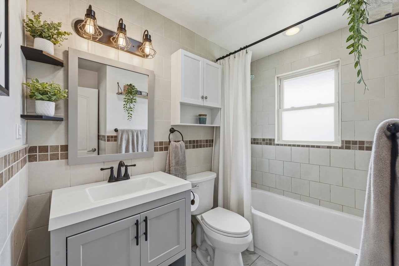 441 Walnut Lane, Elk Grove Village, IL 60007