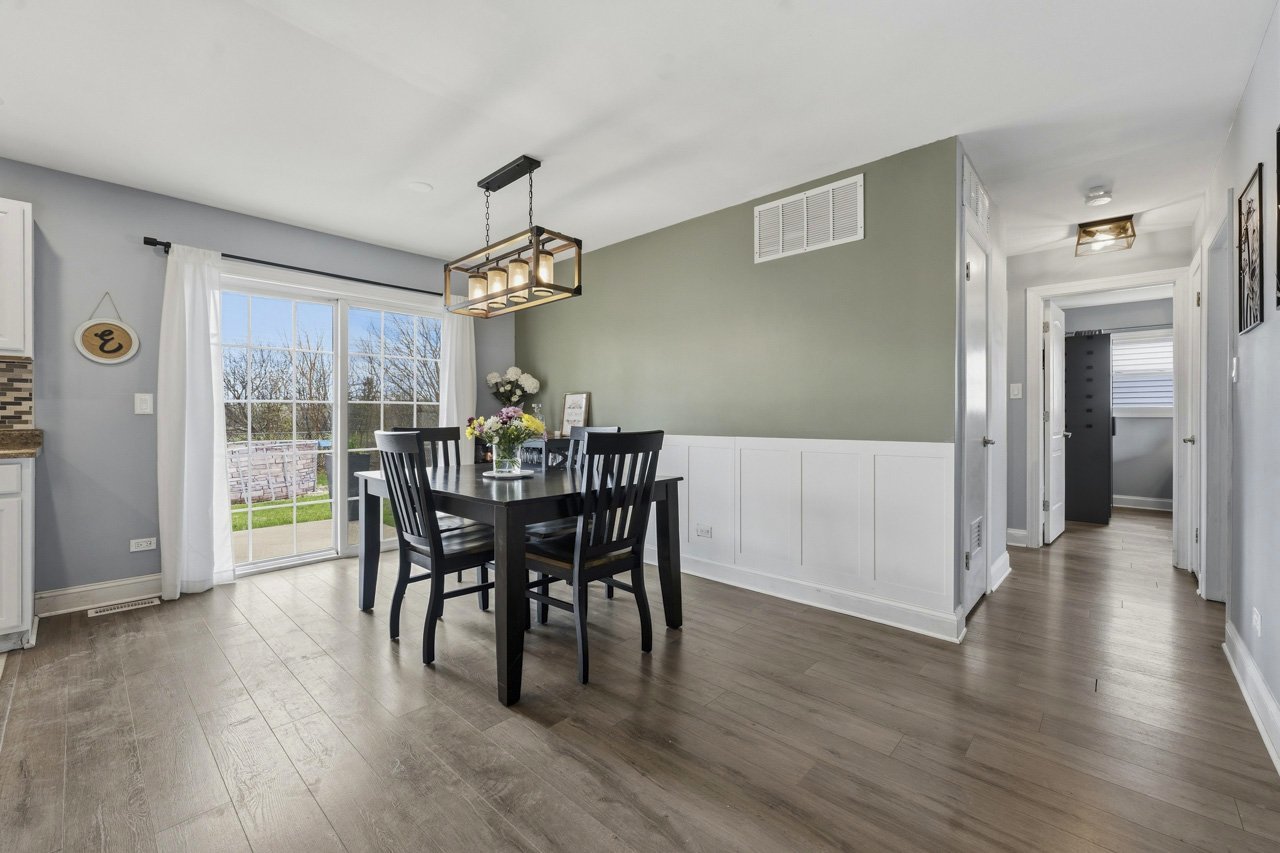 441 Walnut Lane, Elk Grove Village, IL 60007