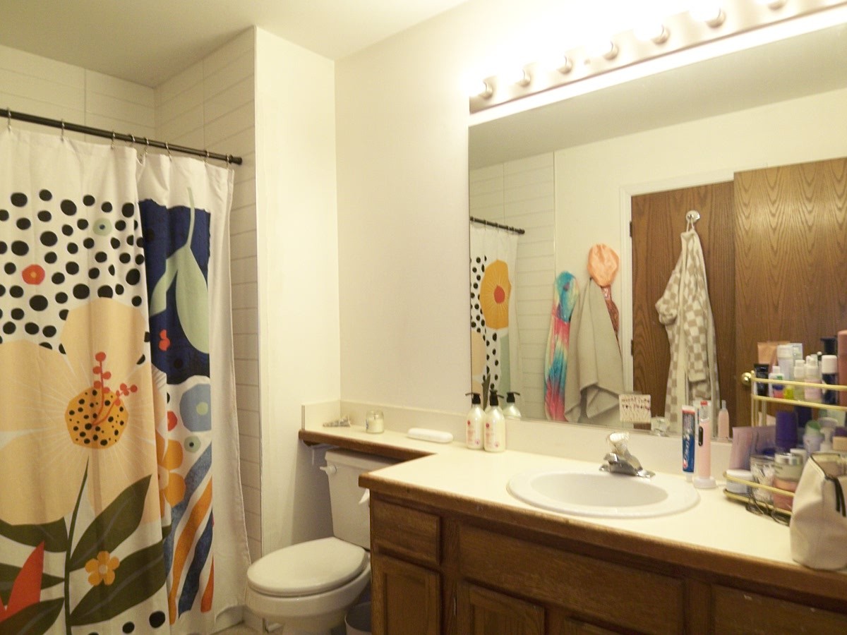 1069 Talbots Lane #105, Elk Grove Village, IL 60007