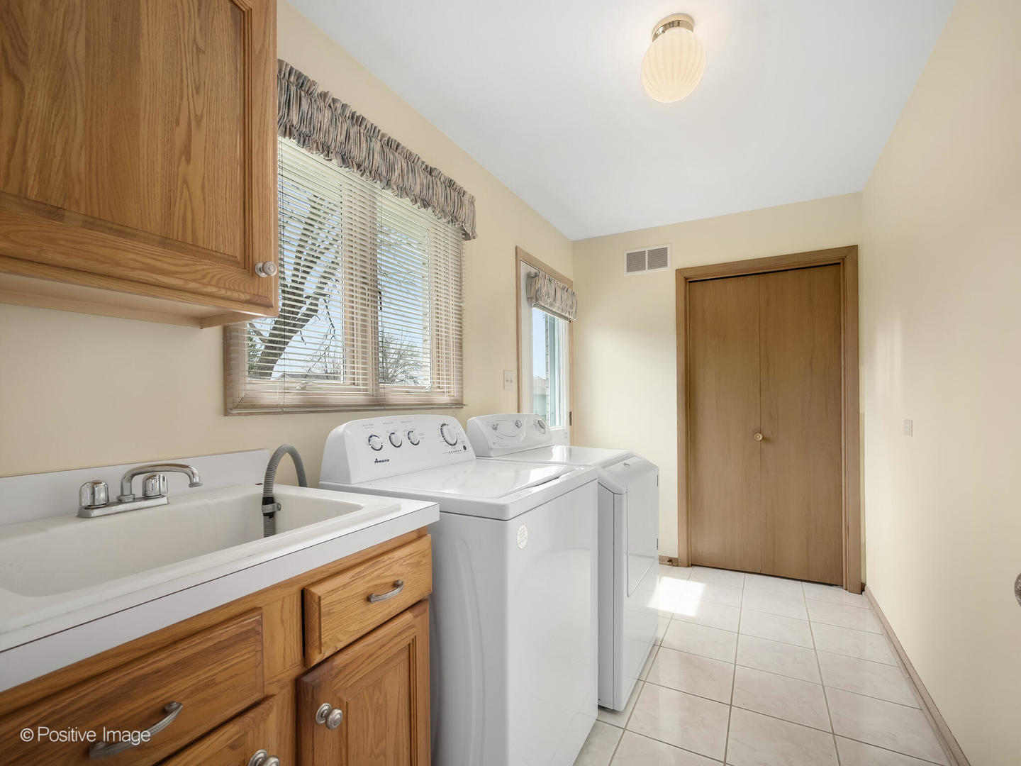 8335 Red Oak Lane, Orland Park, IL 60462