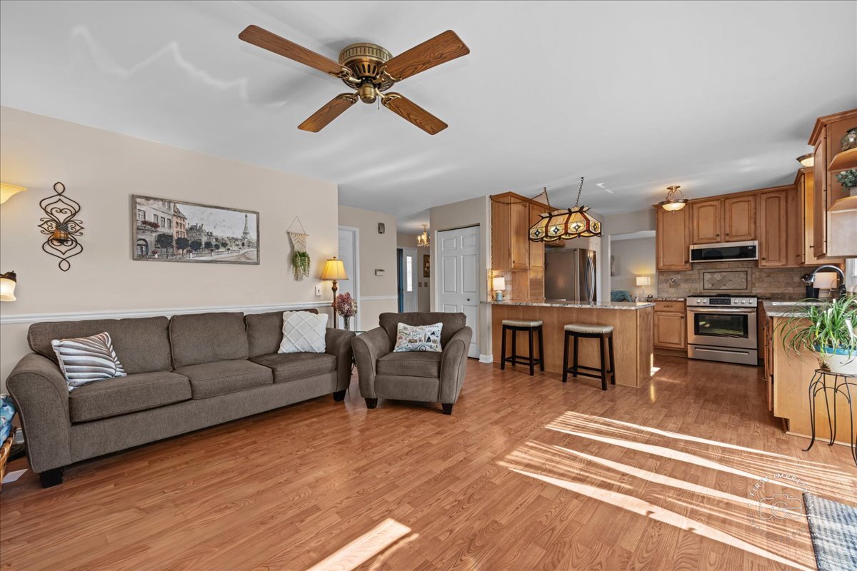 2138 Derby Court, Wheaton, IL 60189