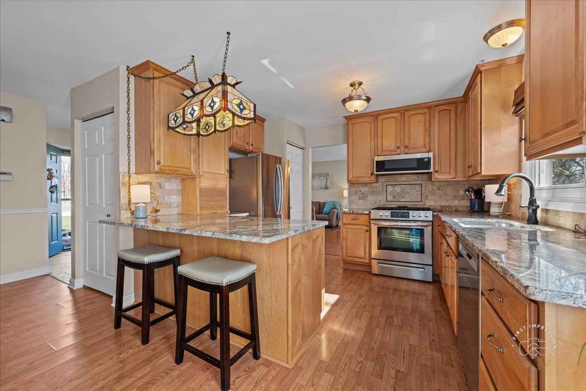 2138 Derby Court, Wheaton, IL 60189