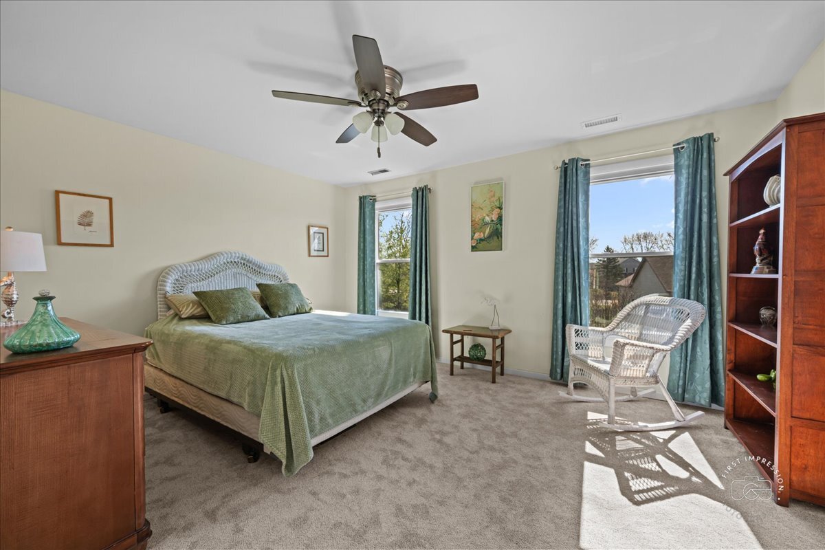 2138 Derby Court, Wheaton, IL 60189