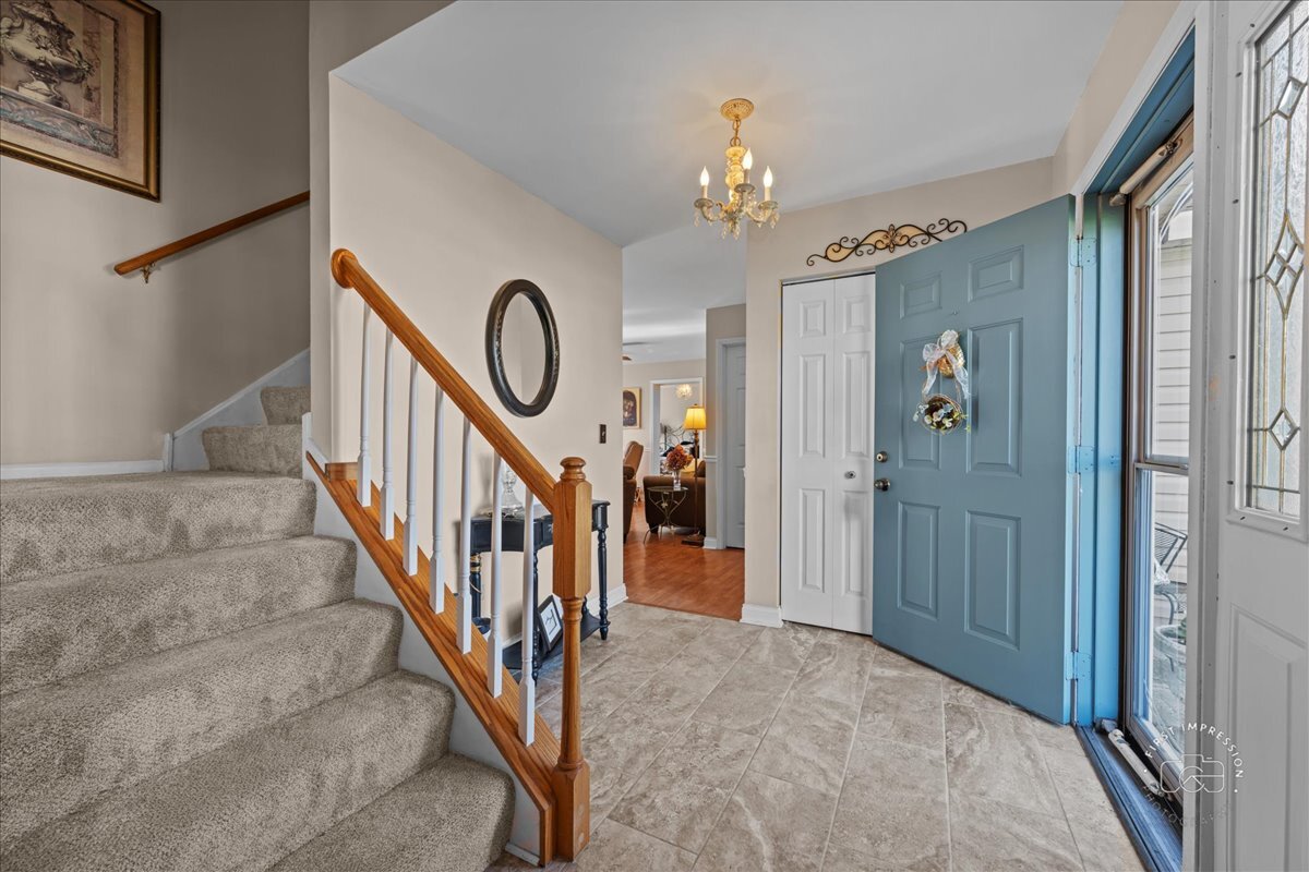 2138 Derby Court, Wheaton, IL 60189